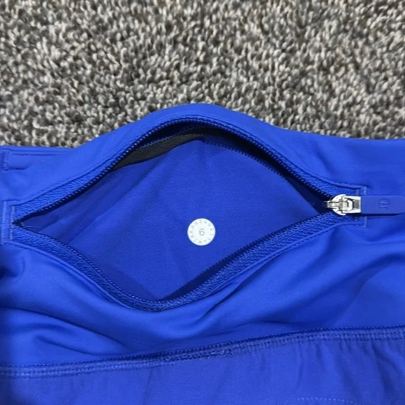 Lululemon shorts - Picture 3 of 4